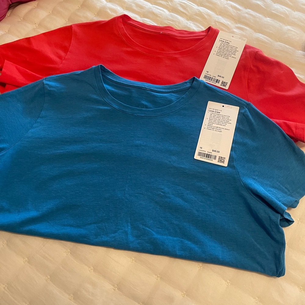 Lululemon love crew tee shirts set of two